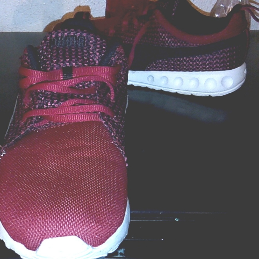 Red & black pumas